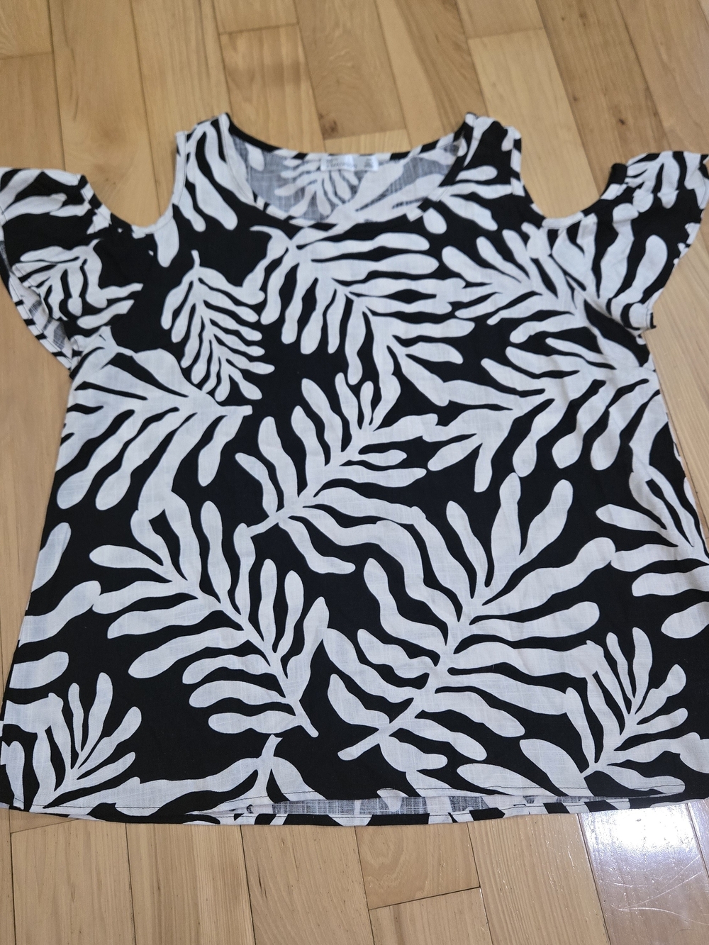 89th & Madison Tropical Leaf Cold Shoulder Blouse